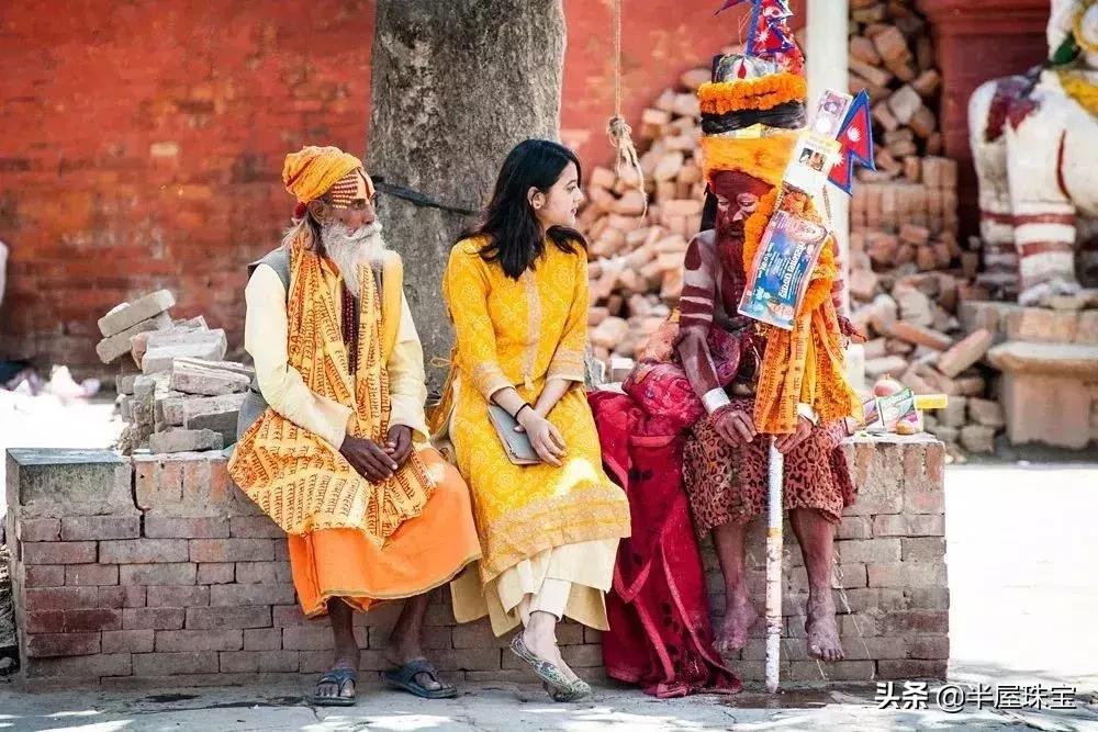 专骗中国人？尼泊尔莫桑钻1克拉800元，虚荣心促成的世纪*局骗**！