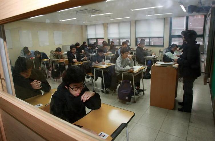 韩国高考天空之城,韩国高考700分