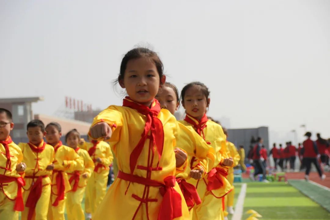 庆祝建党百年大型排舞展演西安,建党100周年校园啦啦操比赛