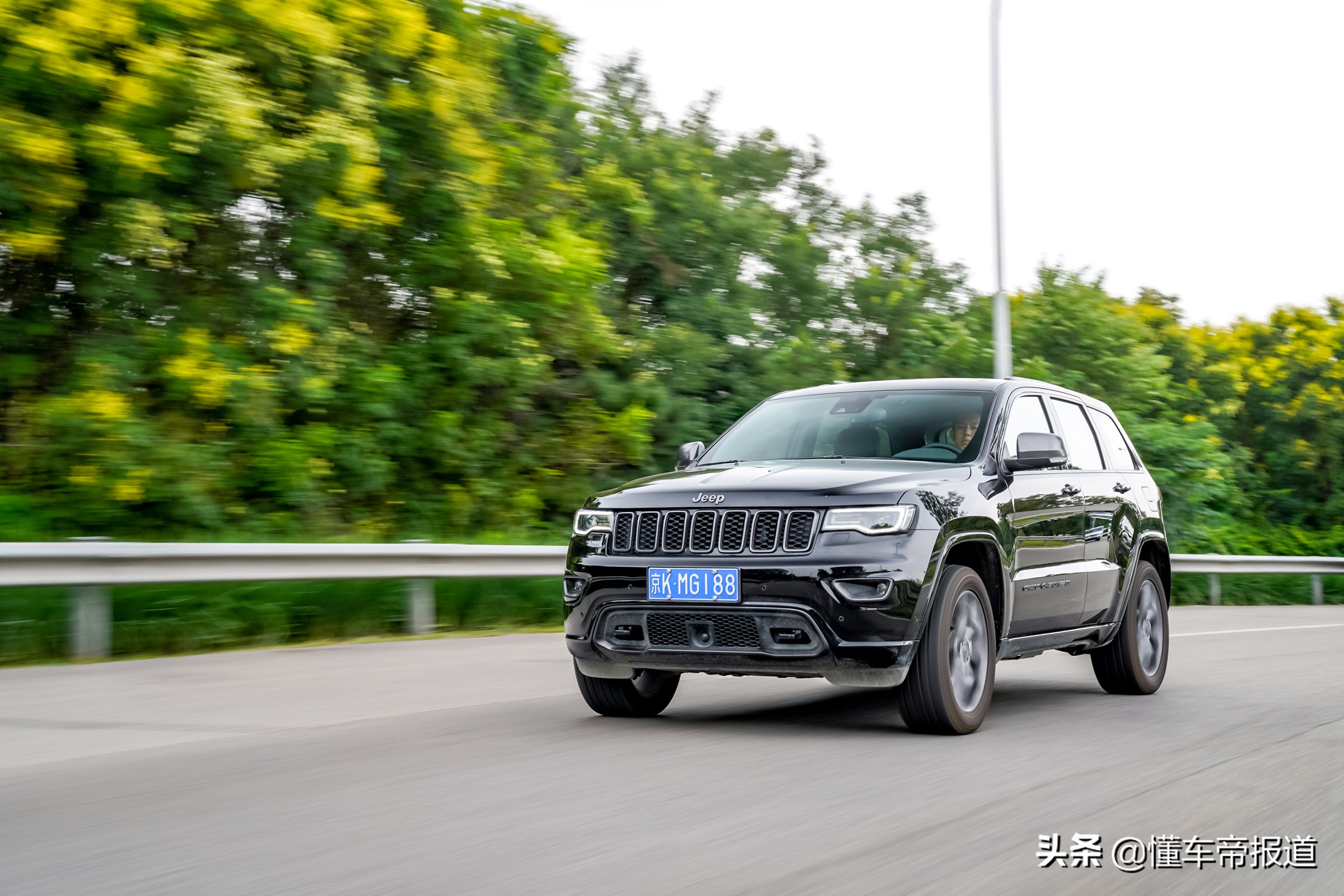 新车大排量自吸轿车,17款大切诺基3.0自吸0-100加速