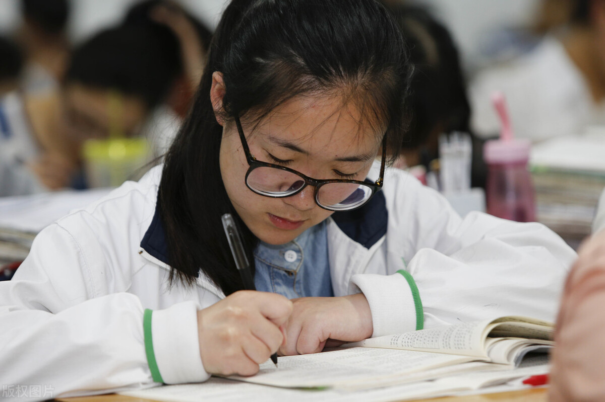 高三成绩很差如何最大化提分,高三的学生一轮复习的方法