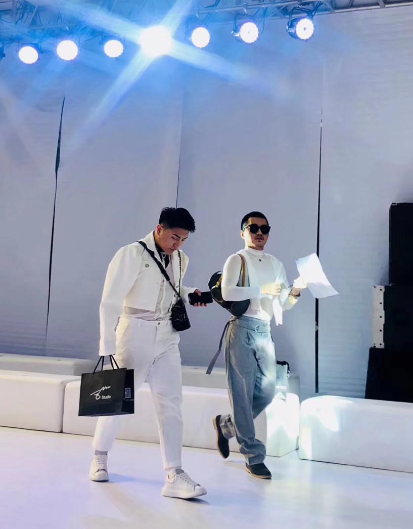 设计师原创轻奢高定女装国外,welvary女装店铺