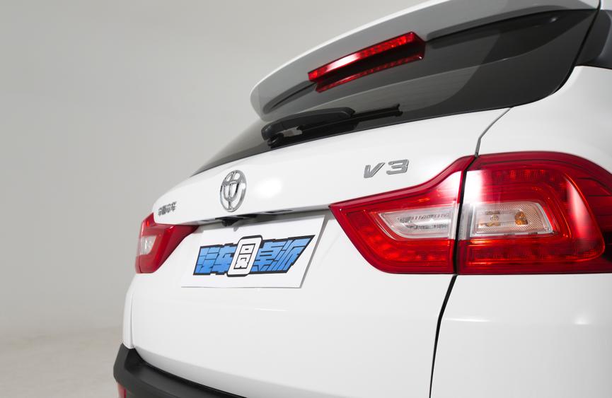 中华v32020款经典与舒适的区别,国民小型suv