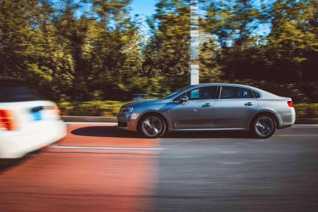 雪铁龙c6评车,雪铁龙c6新车上路感受