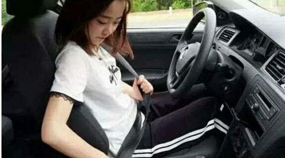 换挡后离合直接抬起来,换挡踩离合器怎么放开