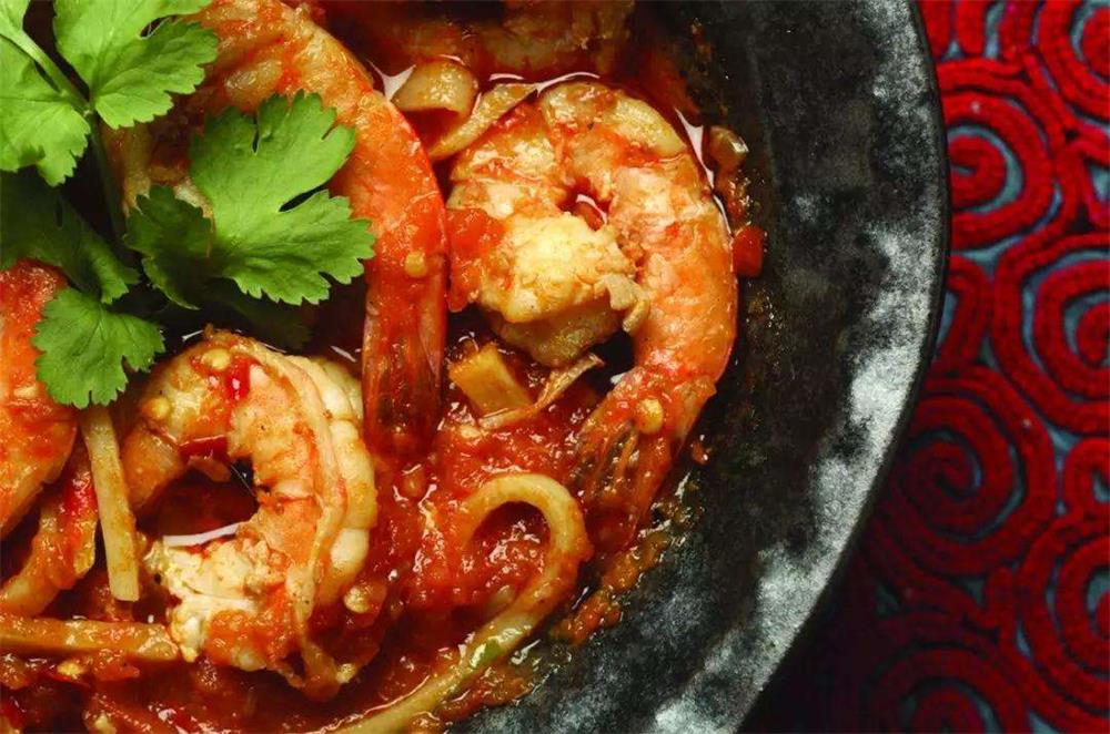 酸辣柠檬虾做法简单味道真不错,柠檬酸辣虾简单做法