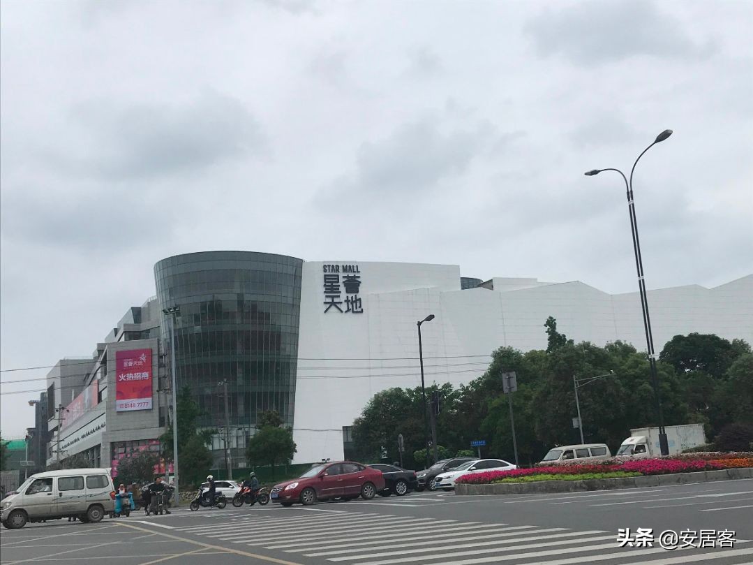 商业地产观察：奥特莱斯们的“折”学，会打败购物中心吗？