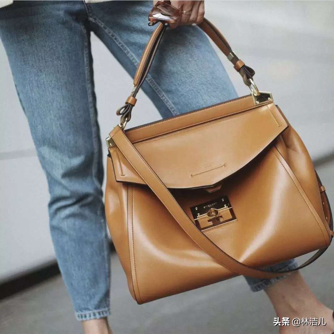 Givenchy创意总监即将卸任，她创造的这4款包包能让你时髦一辈子