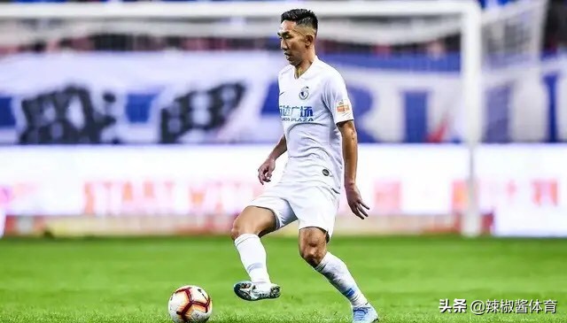 上海上港新援龙东,大连一方vs上海申花首发名单