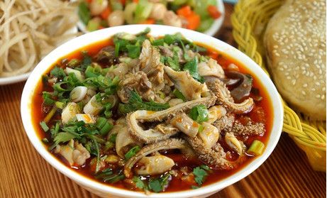 寻味宝塔｜世纪难题之晚上吃啥？羊杂碎！