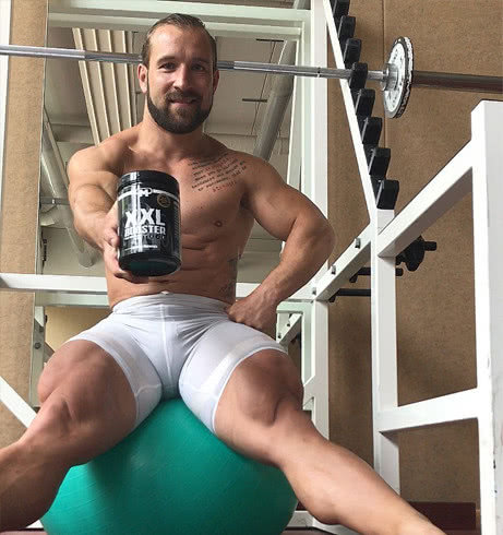 国内自行车运动员深蹲数据,大腿围度80公分的人