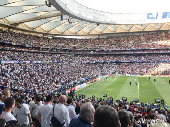 开手波等30个红灯，飞十几小时到万达看场欧冠，哪样更酸爽？