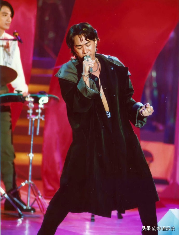 黄家驹beyond不可一世国语,各路明星对黄家驹beyond的评价