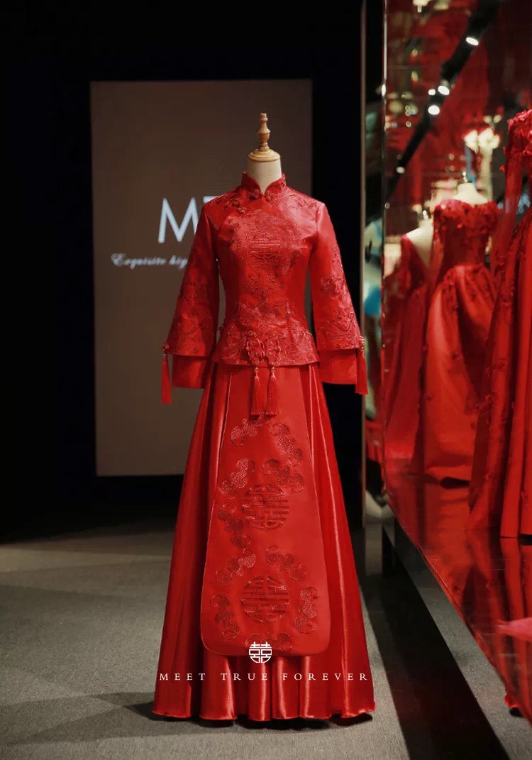 最适合穿中式嫁衣,新款秀禾服新娘礼服中式嫁衣