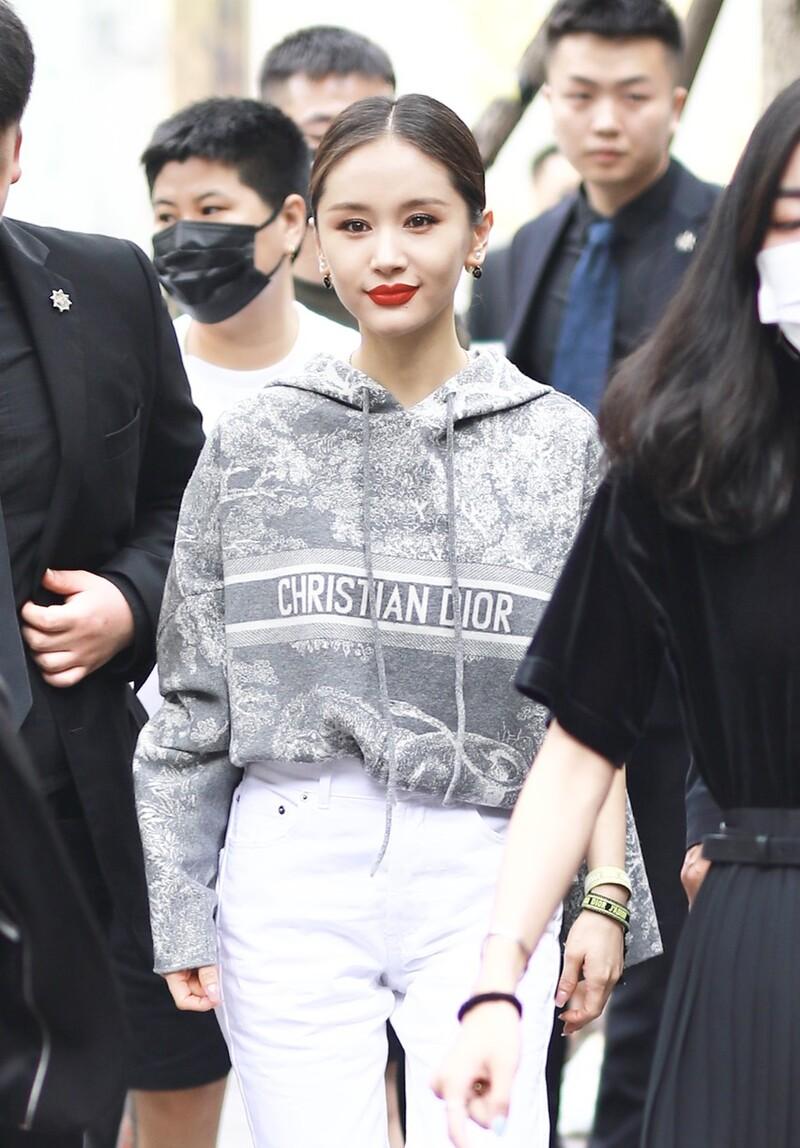 王子文个子小怎么穿搭,王子文的穿搭风格是怎样的