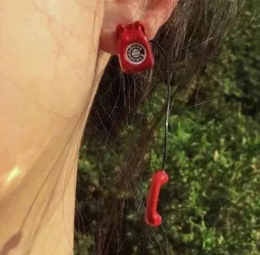 生日礼物送什么耳饰给女朋友,轻奢300-500价位的女生礼物耳环