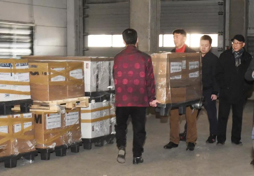 奥地利侨界捐助中国最大宗防疫物资,明搭国航回祖国最需要的地方