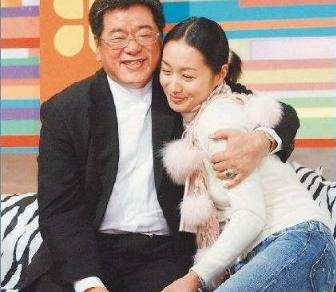 生意赔千万，陷桃色丑闻，“渣男洗白”直播2小时挣7000万