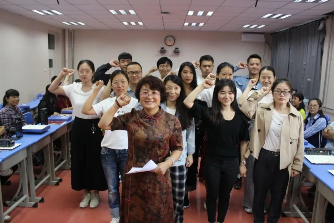 寤婂潑绗節涓娲诲姩,寤婂潑涔濅腑鏁欏笀