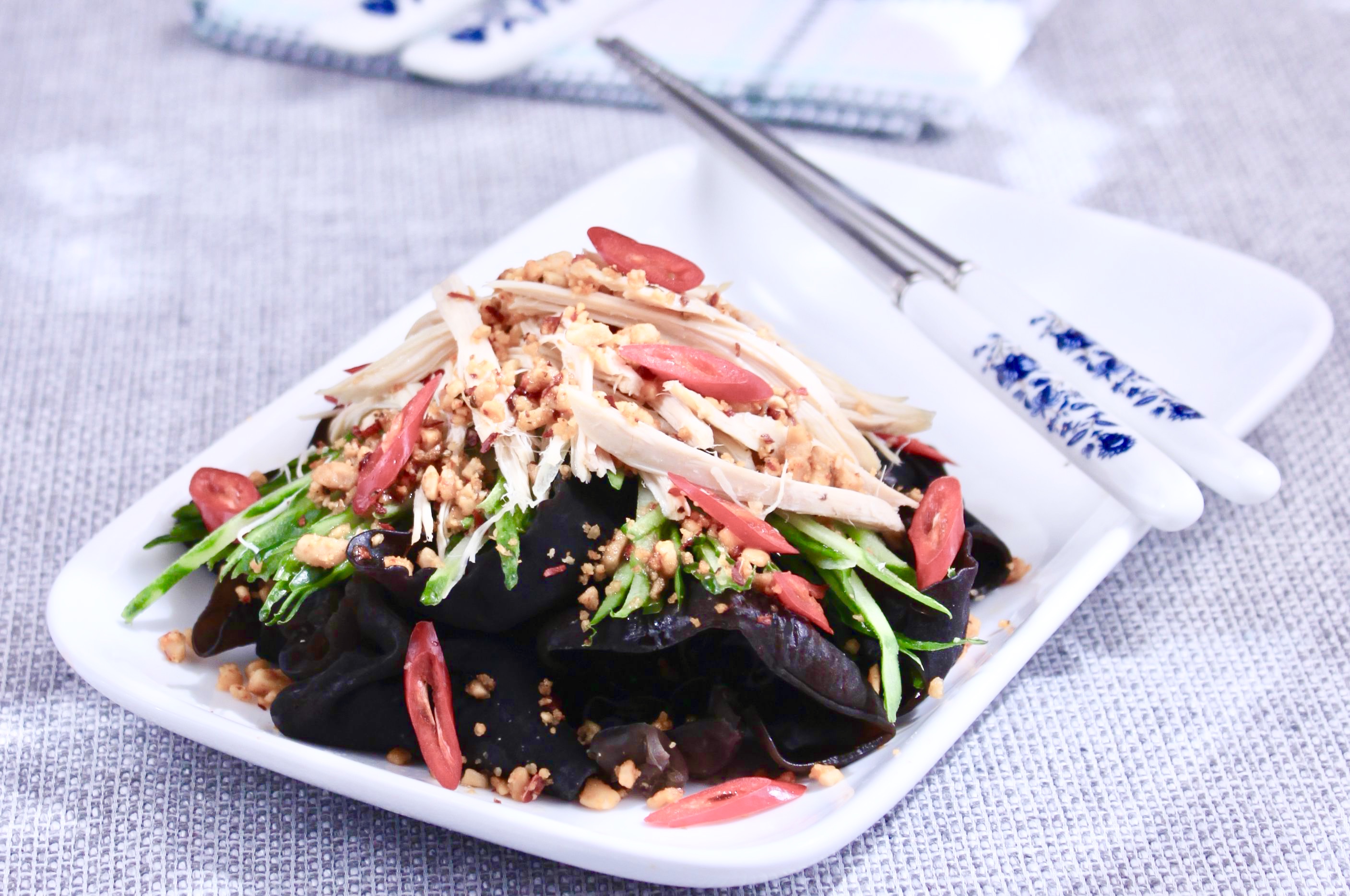 木耳要烧几分钟才会熟,木耳怎样才能煮得软烂