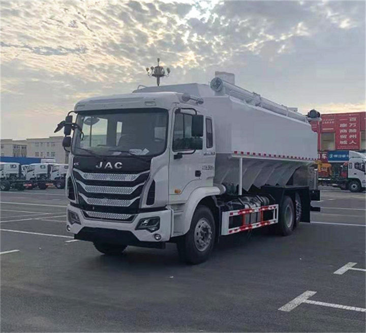 安徽散装水泥罐车前四后八,江淮前二后八平板运输车