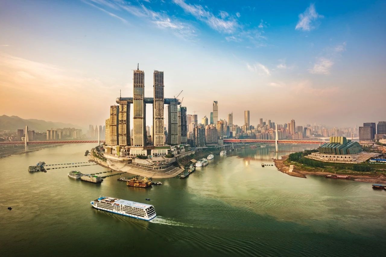 重庆来福士广场为什么受争议,来福士大楼网红街