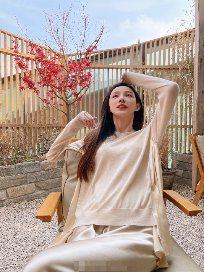 美景配美人犹如人间仙境,美景配美人宛若人间仙境