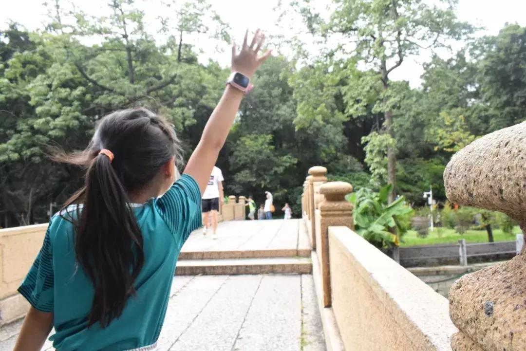 当朋友跟你开玩笑时你该怎么做,如果朋友误会你了该怎么做