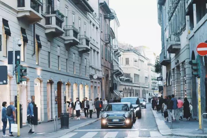 意大利秋季穿衣搭配,一周法式衣服搭配图片