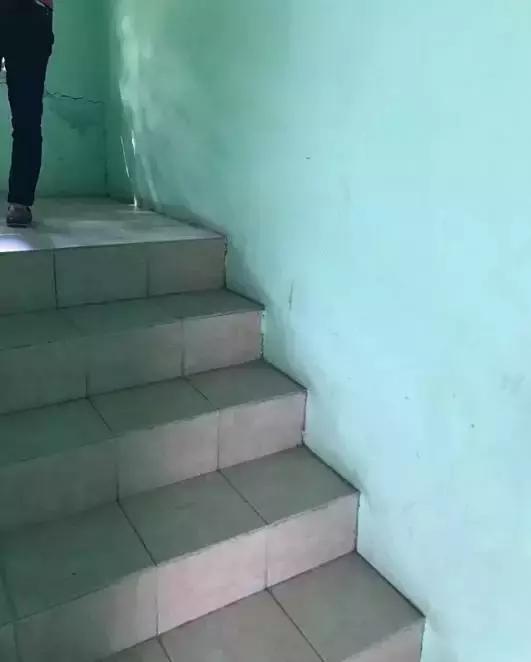 90后小伙花100万造房子,90后小伙花几千元装修500个平方