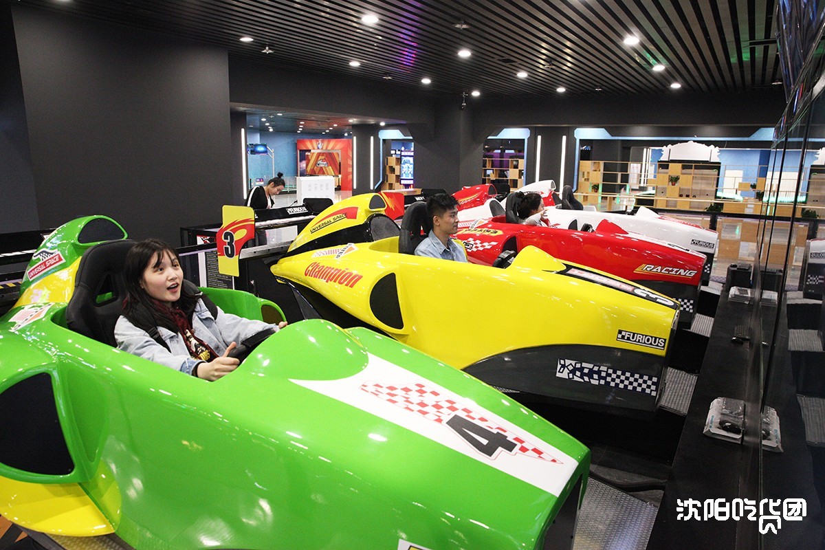 电玩控福利！近万平的游戏世界不投币畅玩！