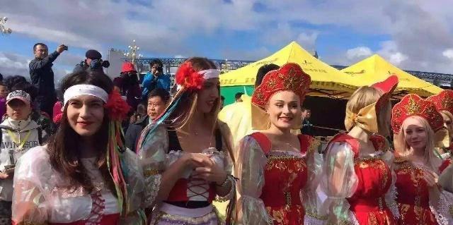 俄罗斯女孩在黑河干什么工作,俄罗斯女性一般做什么工作