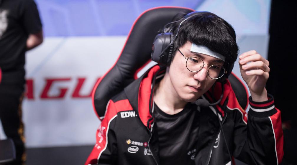 lpl赛场神级预判,lpl赛场上单英雄