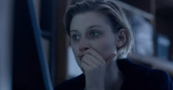 大长腿穿行在时间钳形运动里:高妹伊丽莎白·德比茨基