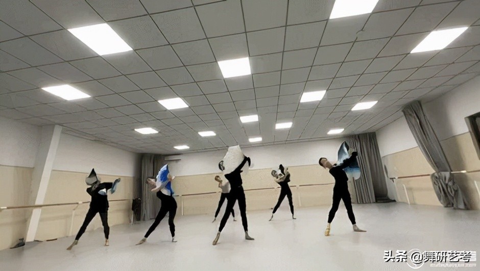 只有内心强大了才能冲破一切阻碍,只有自己内心强大才能不被伤害