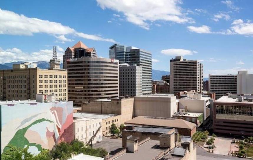 美国西部的小镇和城市,美国中部大平原城市