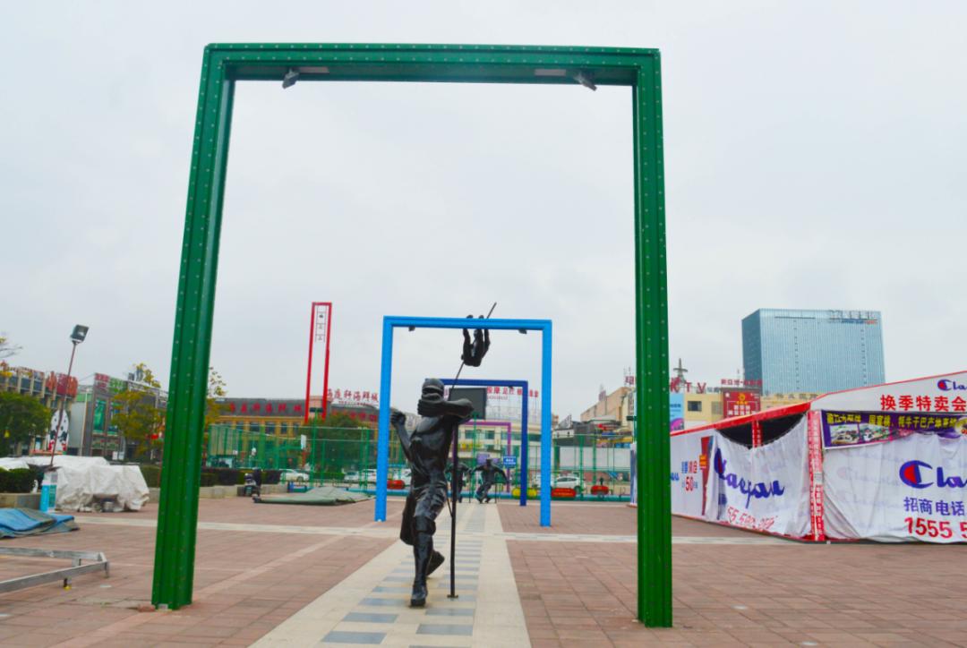 生命运动的颂歌──新亚洲体育城体育艺术广场系列雕像欣赏