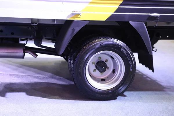 车身长5.8米的轿车,奇瑞开瑞x6小微卡