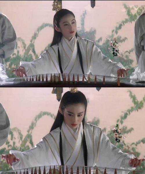 金庸说:她是天边一片云,偶尔投在你的波心