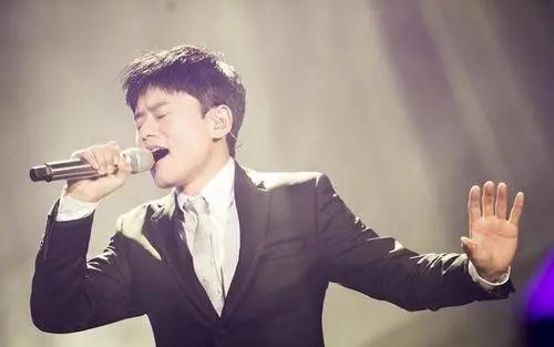 谢娜和张杰之间的趣事,谢娜和张杰的爱情故事如何展开的