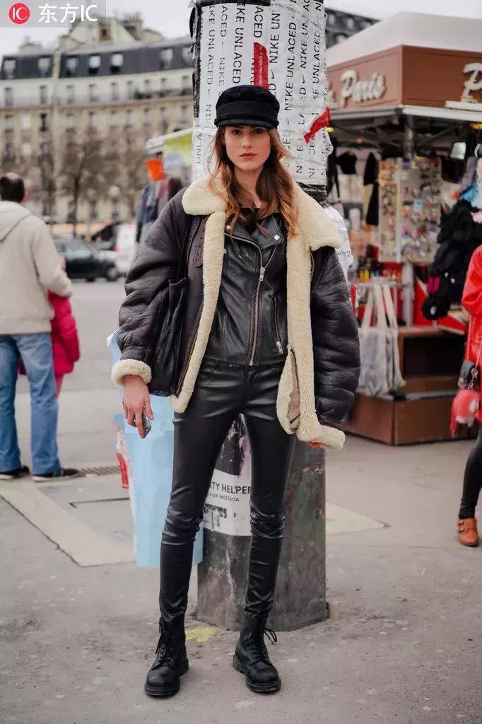 翻翻衣柜,整理衣柜翻到多年前穿的衣服