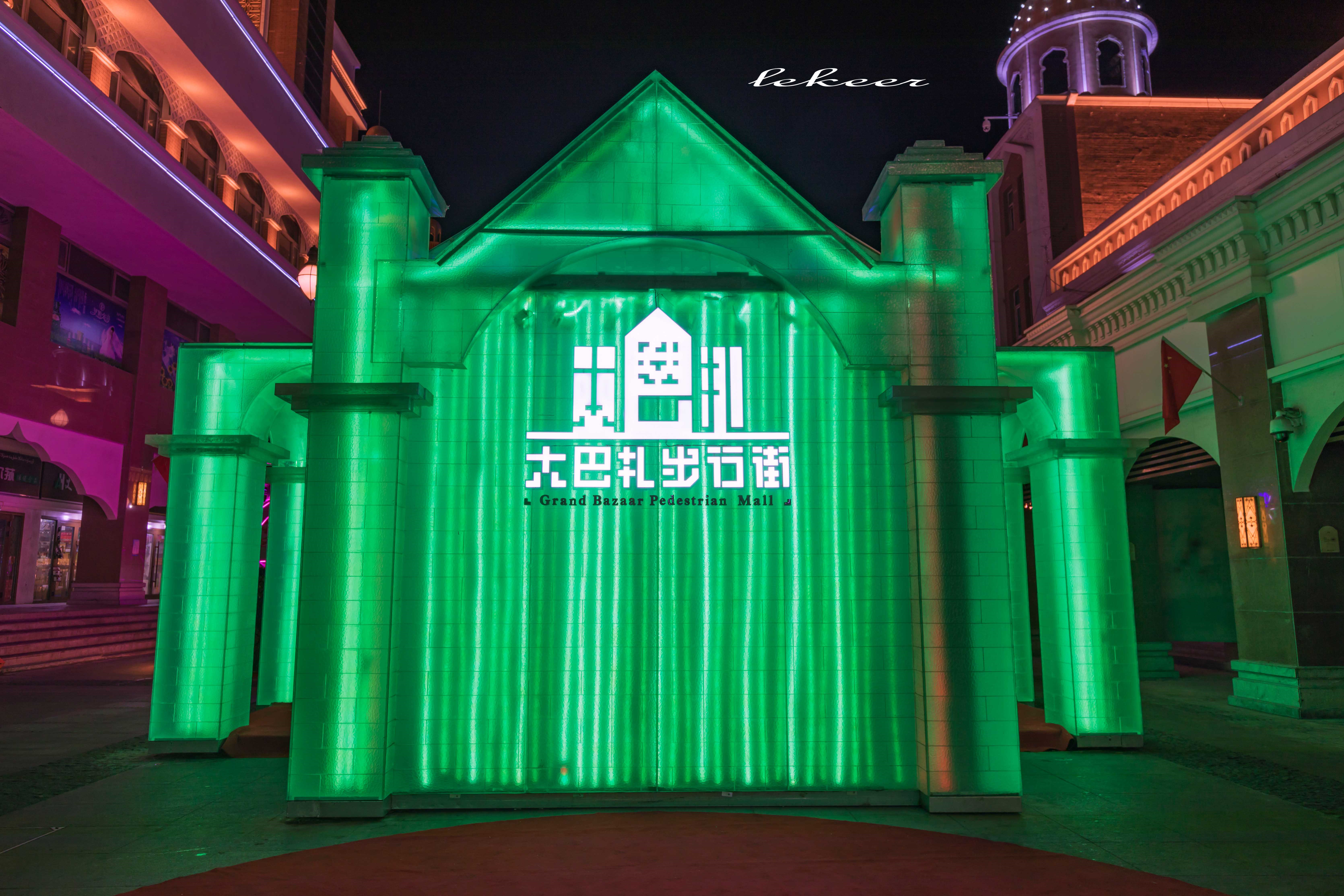 以成都人发誓冬季的乌市体感远比成都舒服而且美食美女也巨多