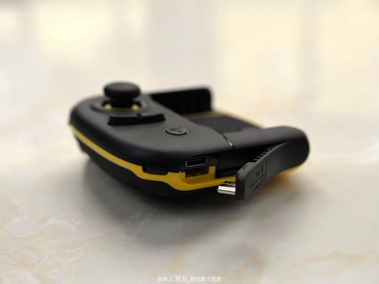 飞智黄蜂2pro暗区突围摇杆失灵,飞智黄蜂2大摇杆好用还是小摇杆