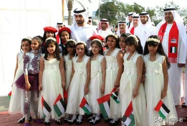 迪拜富豪挥金如土的视频,迪拜真的是挥金如土的地方吗