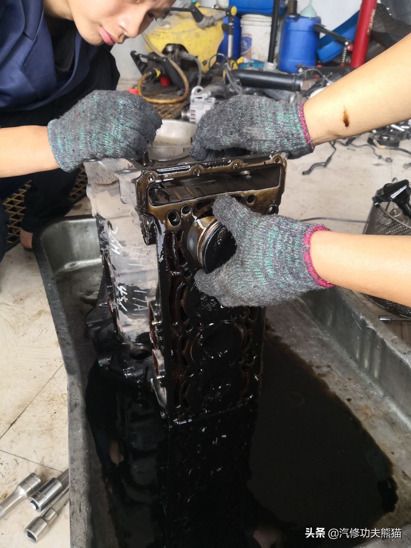 大众cc烧机油一般问题出现在哪里 (大众cc烧机油是什么表现)