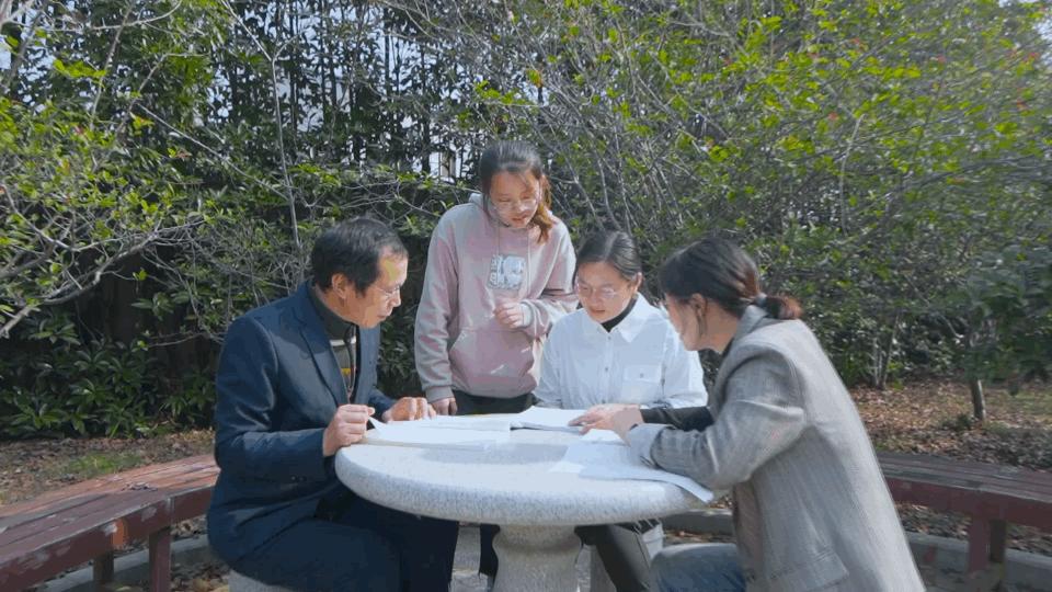 南京八大名校高考喜报,北大喜报背后的故事