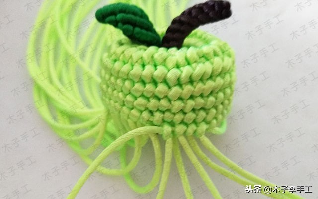 立体苹果的编织方法,小苹果的手工编法教程