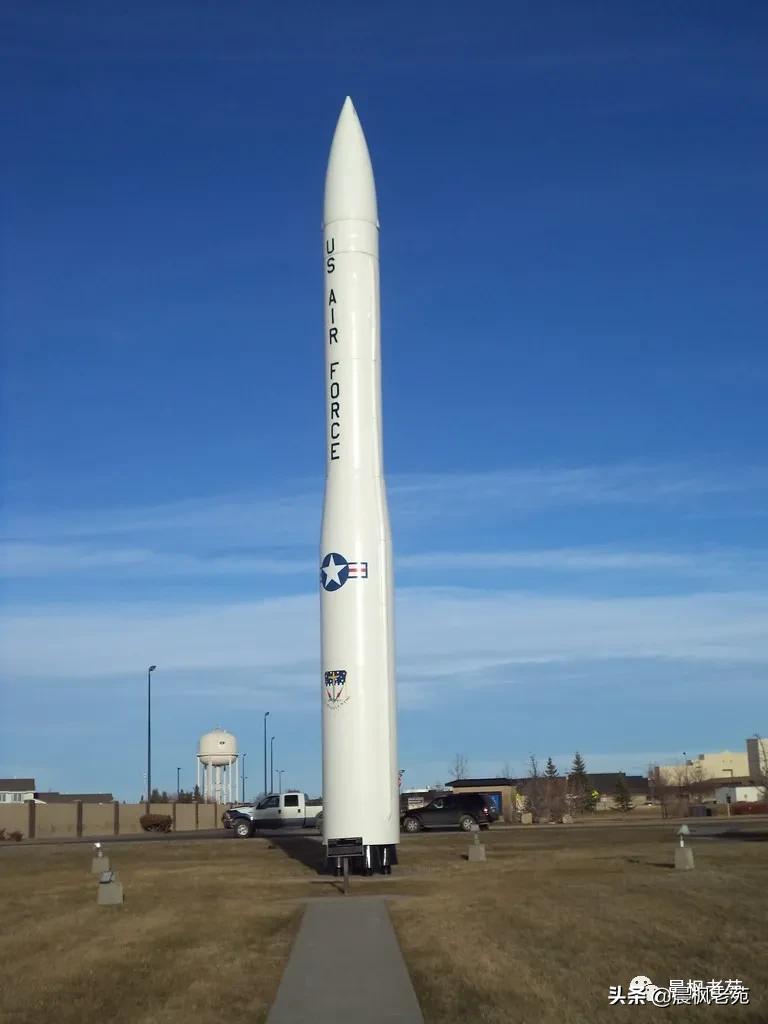 中国水上火箭发射视频,中国水下发射导弹