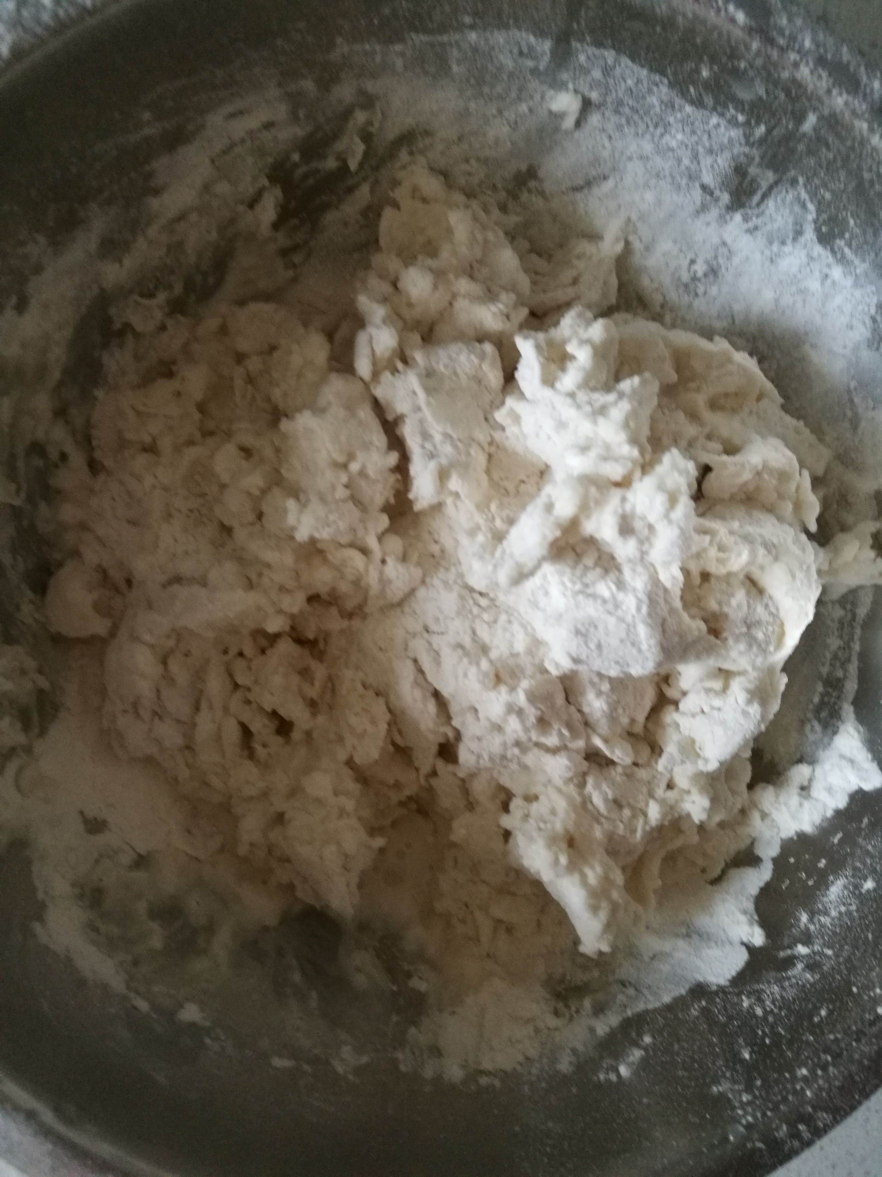 1碗面粉3个鸡蛋自己在家做小面包,1碗面粉一碗水做饼