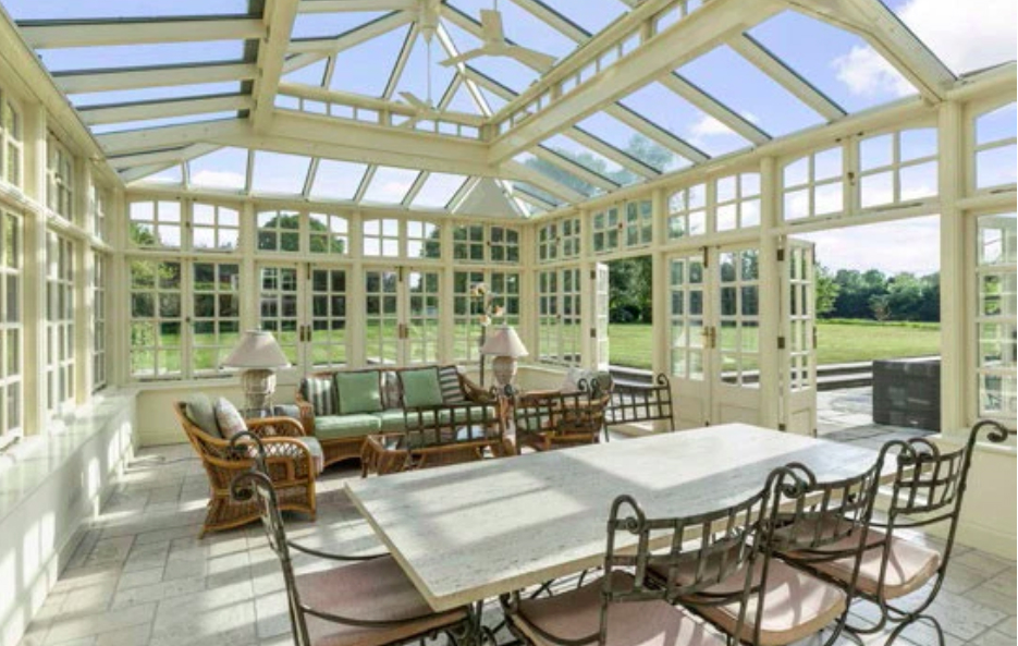 特里网上晒四千万超级豪宅，马场、网球场和室外游泳池，一应俱全